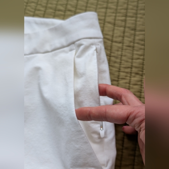 Lululemon Women's White Woven Stretch Pants Side Zipper Pocket Size 32 - Picture 7 of 16
